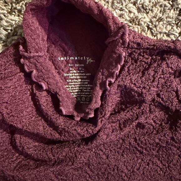 Free People Textured maroon bodysuit - Picture 3 of 4